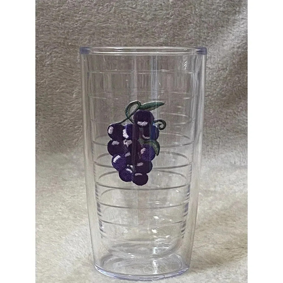 New NWOT Insulated Tervis Tumbler 14 oz Capacity Purple Grape Bunch Patch Emblem - Picture 1 of 6